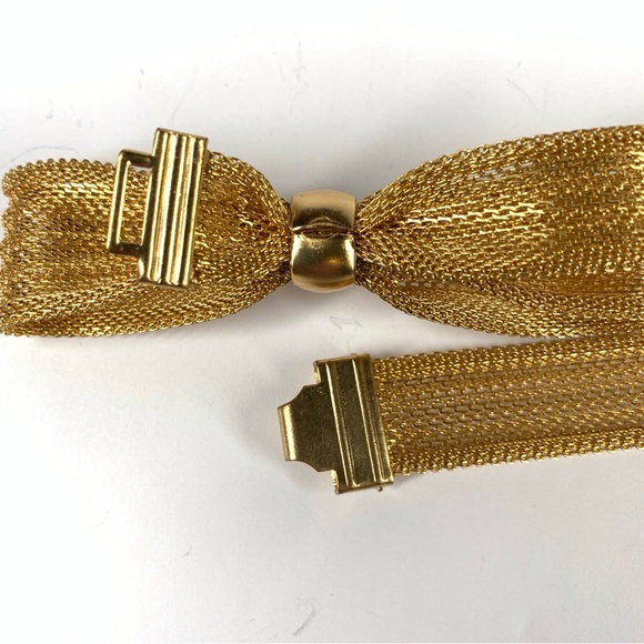 Vtg Women’s Belt Goldtone Metal Mesh with Bow Accent 23.5” Waist Non Adjustable - Picture 4 of 8